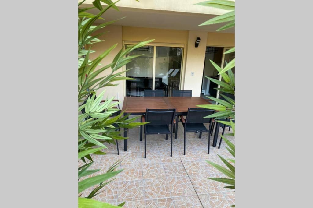Bel appartement classé 2 étoiles près des plages Bormes-les-Mimosas Extérieur photo